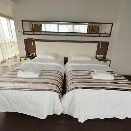 Mac Hotel Vazo Kule Istanboel Buitenkant foto