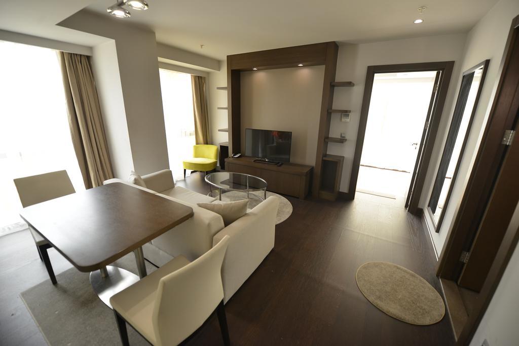Mac Hotel Vazo Kule Istanboel Buitenkant foto