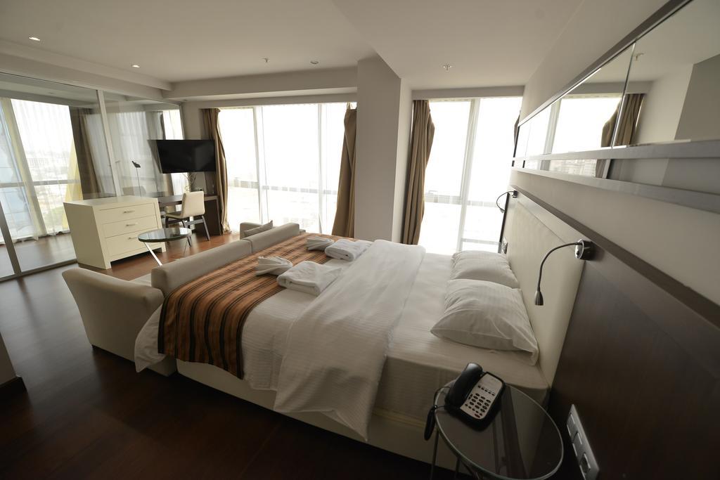 Mac Hotel Vazo Kule Istanboel Buitenkant foto